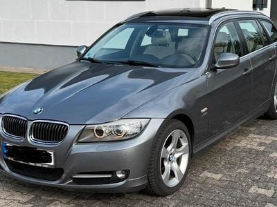 Second-hand BMW 325 218 CP (160 kW) 2010 Andere farben Break