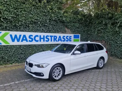 Gebraucht BMW 316 115 PS (84 kW) 2015 Weiß Limousine
