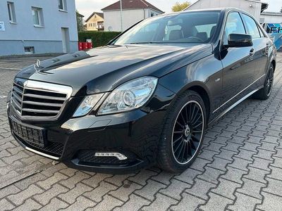 Gebraucht Mercedes E200 Avantgarde 184 PS (135 kW) 2010 Schwarz Limousine