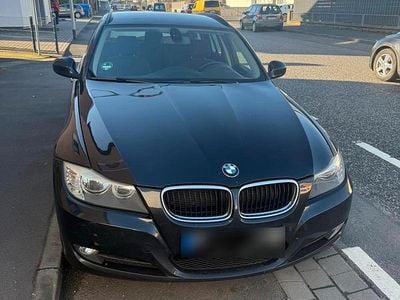 Gebraucht BMW 320 184 PS (135 kW) 2012 Schwarz Kombi