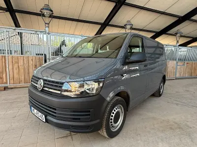 Gebraucht VW T6 84 PS (61 kW) 2018 Grau Van