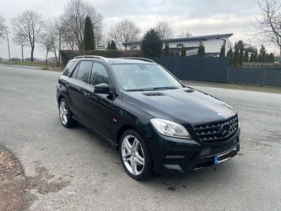 Gebraucht Mercedes ML350 AMG line 258 PS (189 kW) 2012 Schwarz SUV