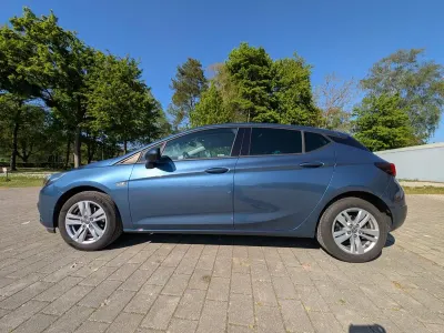 Gebraucht Opel Astra 125 PS (91 kW) 2017 Blau Limousine
