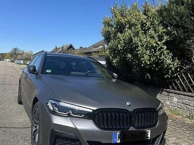 Second-hand BMW 530e M Sport 184 CP (135 kW) 2021 Negru Break