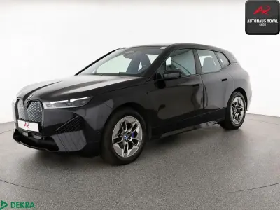 Gebraucht BMW iX Sport Line 384 kW (523 PS) 2023 Black sapphire SUV