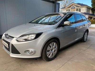Gebraucht Ford Focus 125 PS (91 kW) 2012 Silber Limousine
