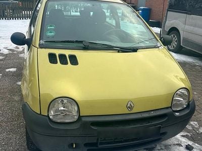 Gelb Gebraucht 2002 Renault Alaskan Abholung | 700 €