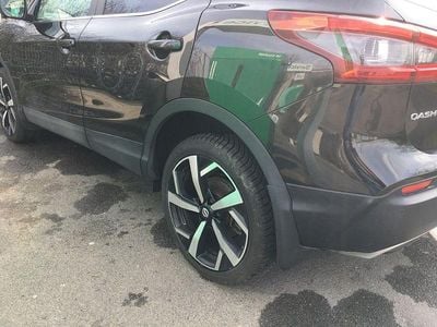 Gebraucht Nissan Qashqai Tekna 116 PS (85 kW) 2017 Schwarz SUV