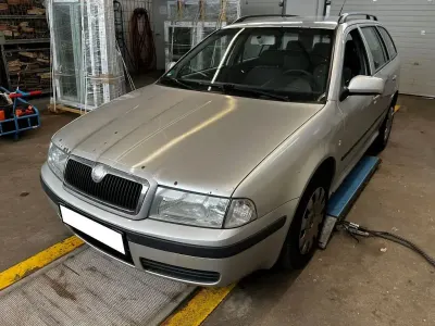 Gebraucht Skoda Octavia Tour 101 PS (74 kW) 2007 Silber Kombi