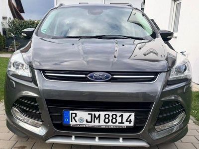 Używany Ford Kuga Vignale 179 KM (131 kW) 2016 Szary SUV