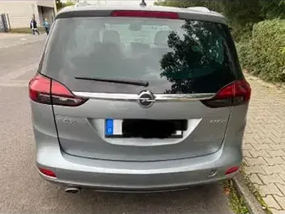 Gebraucht Opel Zafira Family 125 PS (91 kW) 2015 Schwarz Van / Kleinbus