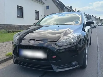 Gebraucht Ford Focus ST 250 PS (183 kW) 2014 Schwarz Kombi