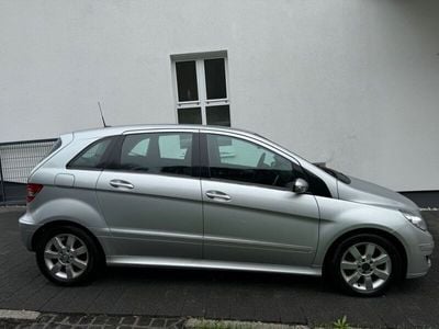 Mercedes B200
