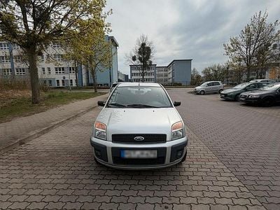 Gebraucht Ford Fusion 80 PS (58 kW) 2007 Grau Kleinwagen