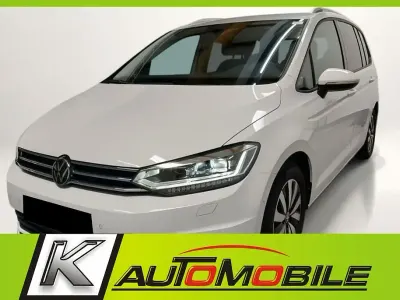 Gebraucht VW Touran 150 PS (110 kW) 2025 Weiß Van / Kleinbus