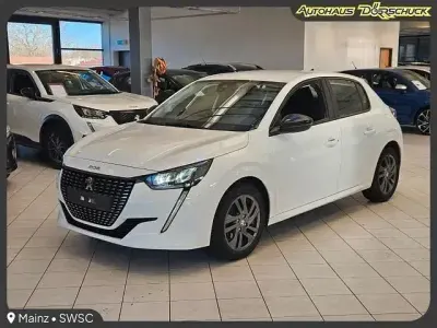 Gebraucht Peugeot 208 101 PS (74 kW) 2022 Blanc banquise Kleinwagen