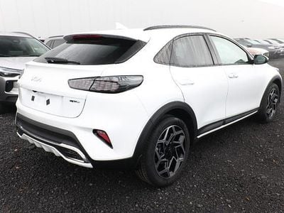 Neu Kia XCeed GT-Line 179 PS (131 kW) 2025 Deluxeweiß metallic deluxeweiß metallic SUV