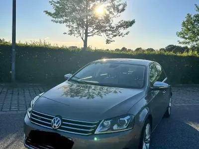Gebraucht VW Passat Exclusive 299 PS (219 kW) 2011 Braun Limousine