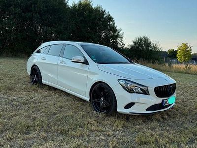 Mercedes CLA220 Shooting Brake
