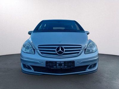 Usata Mercedes B200 140 CV (102 kW) 2005 Argento Monovolume