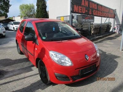 Second-hand Renault Twingo 58 CP (42 kW) 2011 Roșu Hatchback