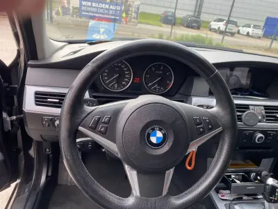 Gebraucht BMW 520 177 PS (130 kW) 2008 Schwarz Kombi