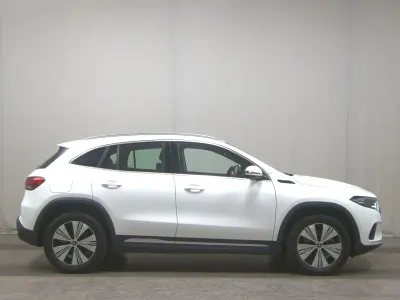 Gebraucht Mercedes EQA250 139 kW (190 PS) 2022 Weiß SUV