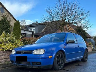 Usata VW Golf IV Trendline 101 CV (74 kW) 2001 Blu Berlina