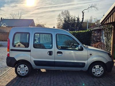 Silber Gebraucht 2004 Renault Kangoo Kleinwagen | 4.800 € (Teuer)