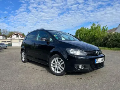 Second-hand VW Golf Plus Cross 105 CP (77 kW) 2010 Negru Monovolum