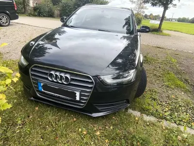 Gebraucht Audi A4 Attraction 136 PS (100 kW) 2015 Schwarz Kombi
