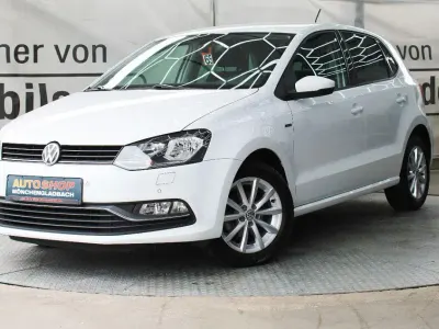 Gebraucht VW Polo LOUNGE 75 PS (55 kW) 2015 Weiß Limousine