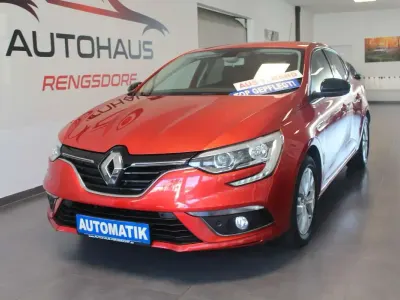 Gebraucht Renault Mégane IV LIMITED 140 PS (102 kW) 2018 Rot Limousine