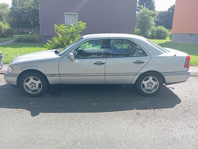 Mercedes C180