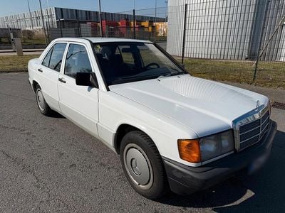 Usata Mercedes 190 109 CV (80 kW) 1990 Bianco Berlina
