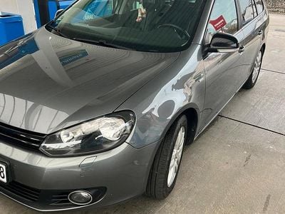 Gebraucht VW Golf VII Match 105 PS (77 kW) 2013 Grau Kombi