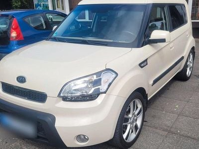 Begagnad Kia Soul Attract 126 HK (92 kW) 2009 Vit SUV
