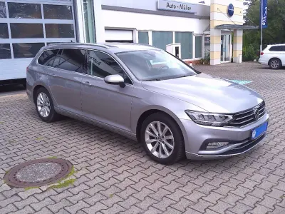 Gebraucht VW Passat Business 150 PS (110 kW) 2021 Pyritsilber metallic Kombi