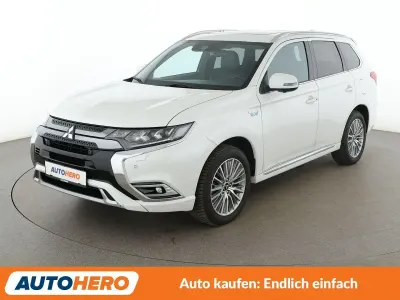 Gebraucht Mitsubishi Outlander P-HEV Top 311 PS (228 kW) 2021 Weiß SUV