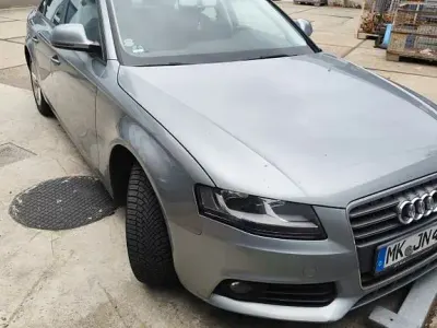 Gebraucht Audi A4 Attraction 120 PS (88 kW) 2009 Grau Limousine