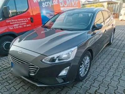 Gebraucht Ford Focus Titanium 151 PS (111 kW) 2019 Grau Kombi