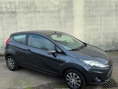 Gebraucht Ford Fiesta 82 PS (60 kW) 2009 Grau Kleinwagen