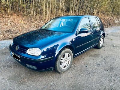 Gebraucht VW Golf IV 101 PS (74 kW) 2002 Blau Kleinwagen