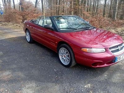 Gebraucht Chrysler Stratus 131 PS (96 kW) 1997 Rot Cabrio