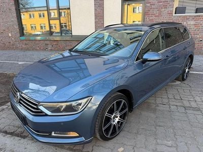 Gebraucht VW Passat 150 PS (110 kW) 2014 Blau Kombi