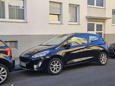Schwarz Gebraucht 2017 Ford Fiesta Trend Kleinwagen | 7.300 €