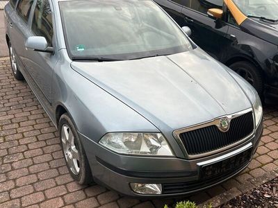 gebraucht Skoda Octavia 2.0 TDI Kombi/Bauauto