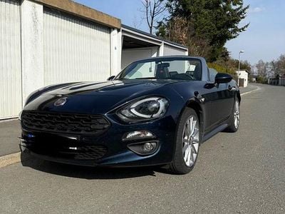 Gebraucht Fiat 124 Spider 140 PS (102 kW) 2018 Blau Cabrio