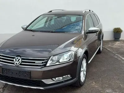 Gebraucht VW Passat Alltrack 140 PS (102 kW) 2013 Braun Kombi