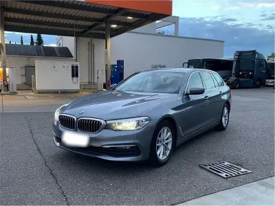 Gebraucht BMW 520 190 PS (139 kW) 2019 Grau Kombi